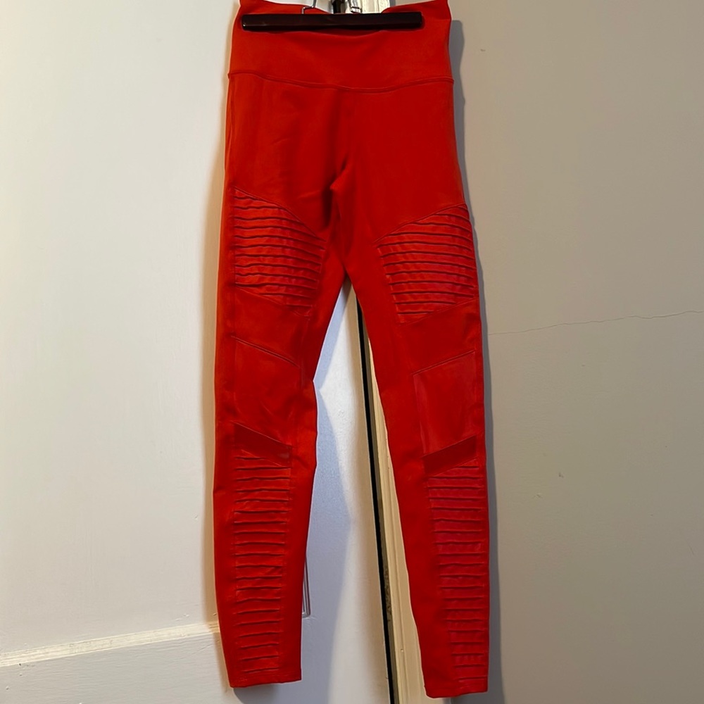ALO Yoga Leggings Small Red Moto High Rise Workout